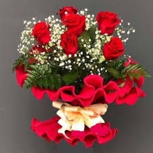 Italian bouquet of 6 imported roses